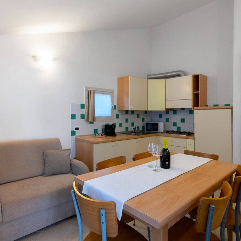 09_Bungalow_Garden-Central-1