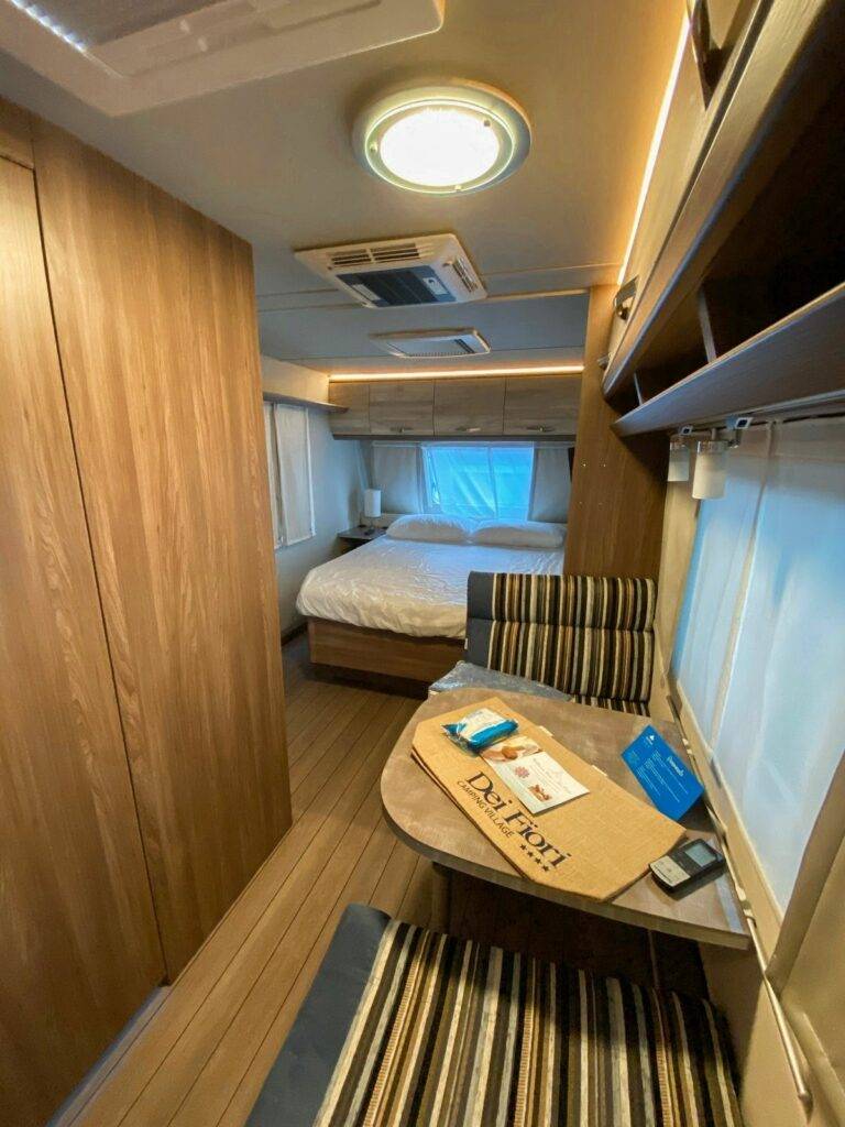 6-Soggiorno-Wohnzimmer-Living-Caravan-Tabbert-Camping-Dei-Fiori-Jesolo