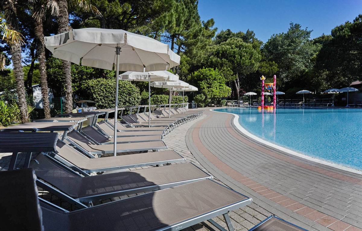 7-Vacanze-per-famiglie-piscina-Jesolo-1200x766