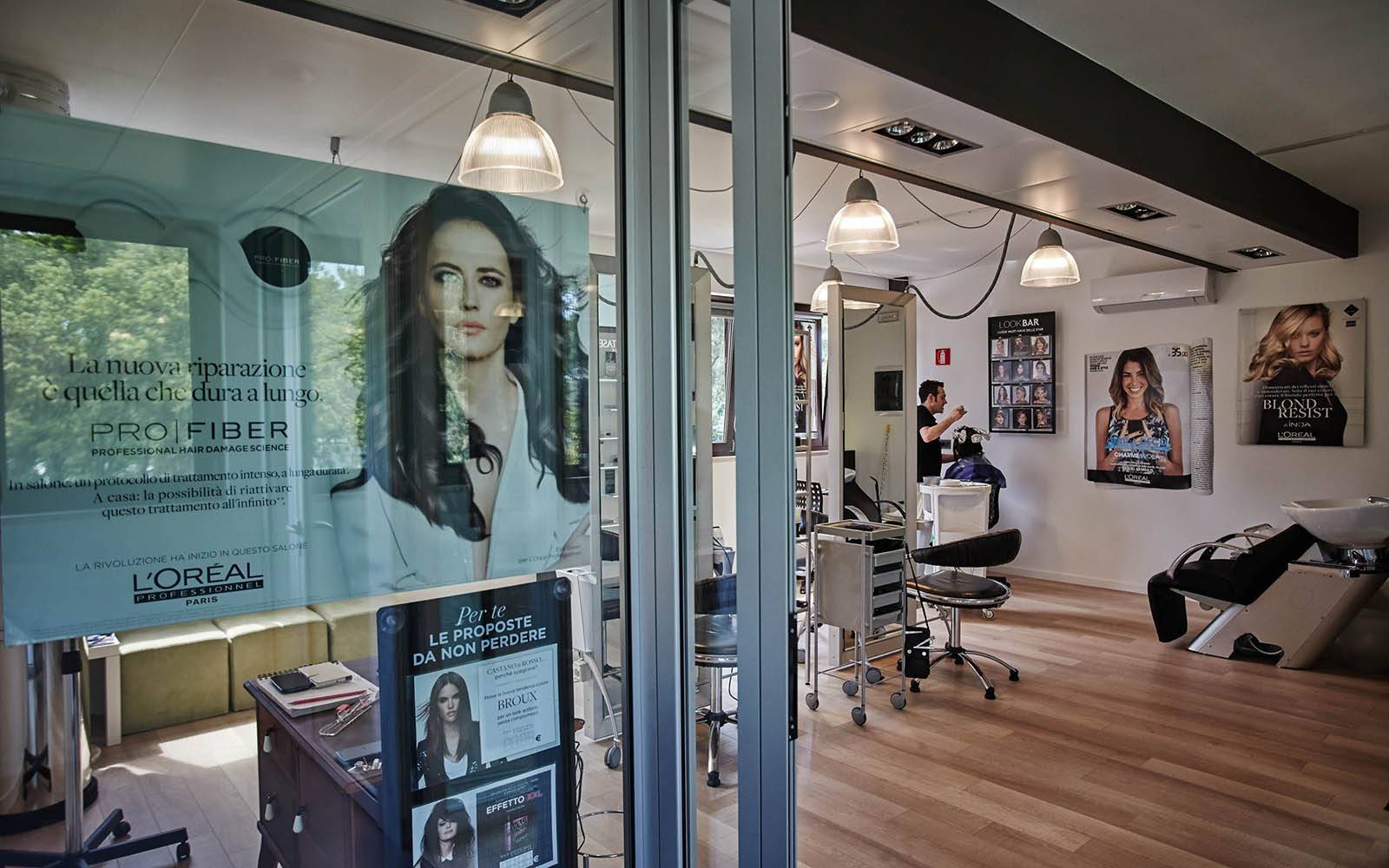 1-Campeggio-dei-fiori-parrucchiere-Cavallino